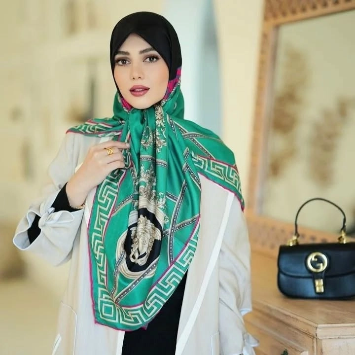 روسری دخترانه مدل نخ ابریشم دور دست دوز عرض ۱۴۰