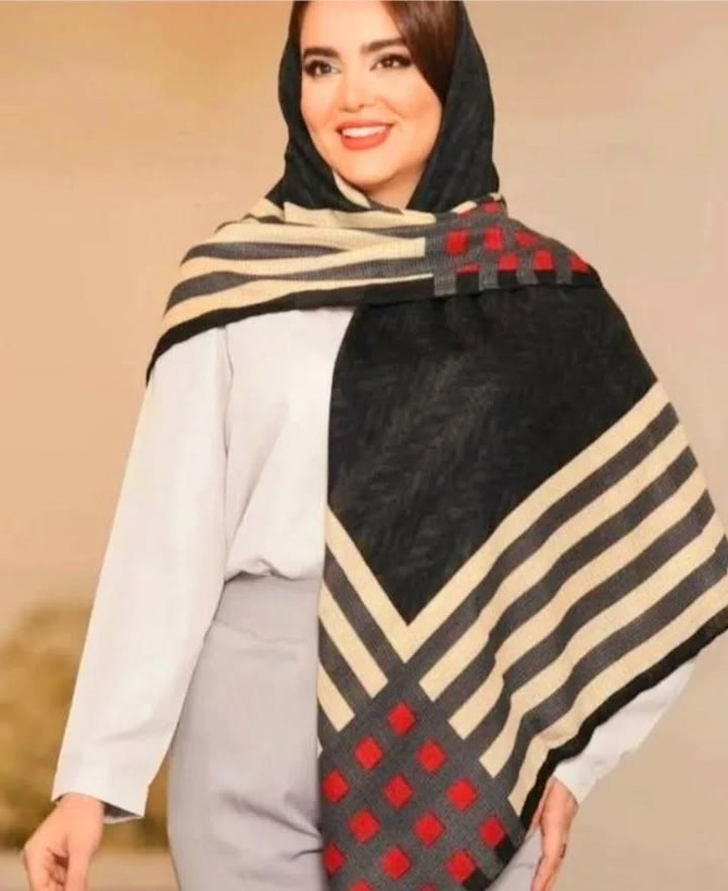 روسری زنانه مدل نخ دور دست دوز قواره ۱۲۰