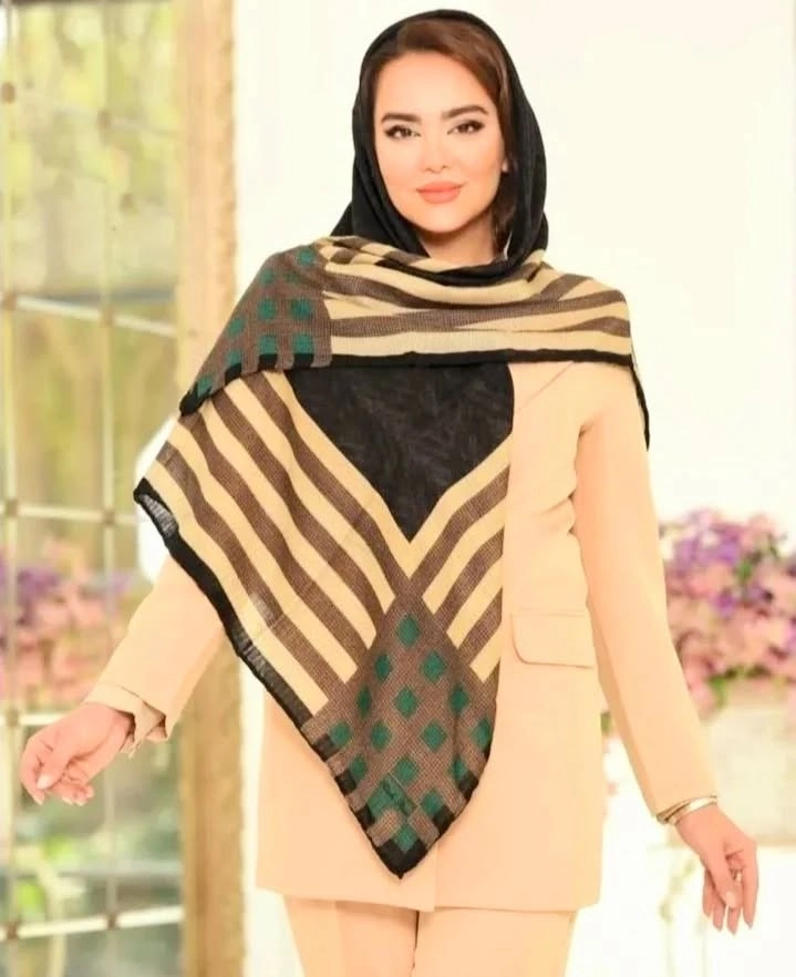 روسری زنانه مدل نخ دور دست دوز قواره ۱۲۰