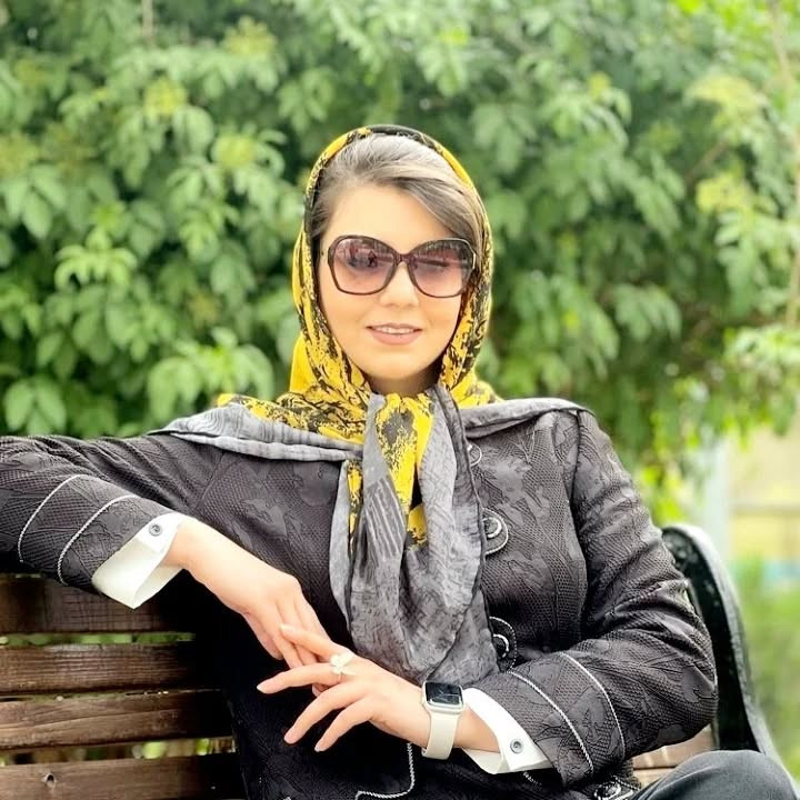روسری زنانه نخ وارداتی درجه یک دور دست دوز عرض ۱۲۰