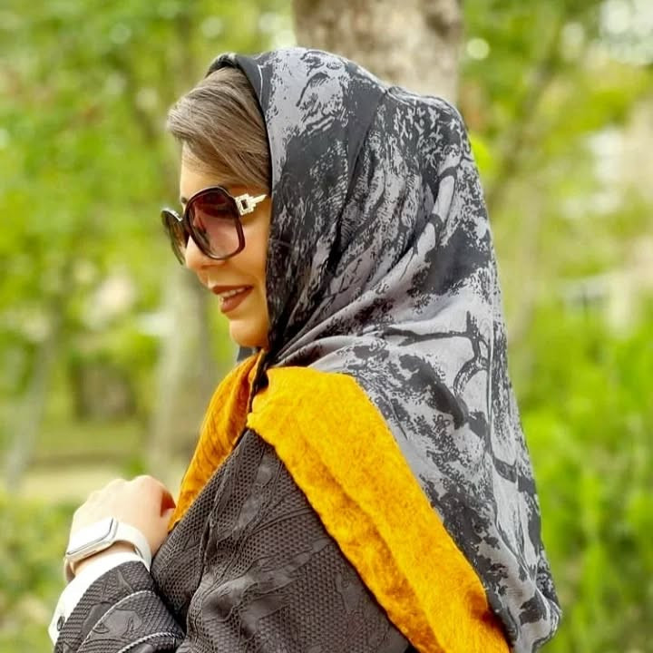 روسری زنانه نخ وارداتی درجه یک دور دست دوز عرض ۱۲۰