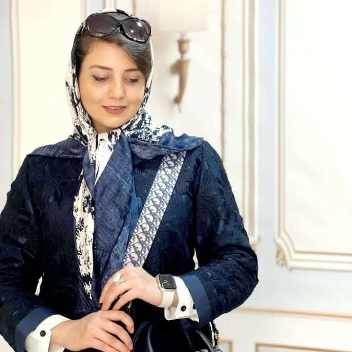 روسری زنانه نخ وارداتی درجه یک دور دست دوز عرض ۱۲۰