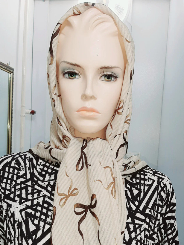 روسری دخترانه نخ دور دست دوز طرح پاپیون عرض ۱۲۰